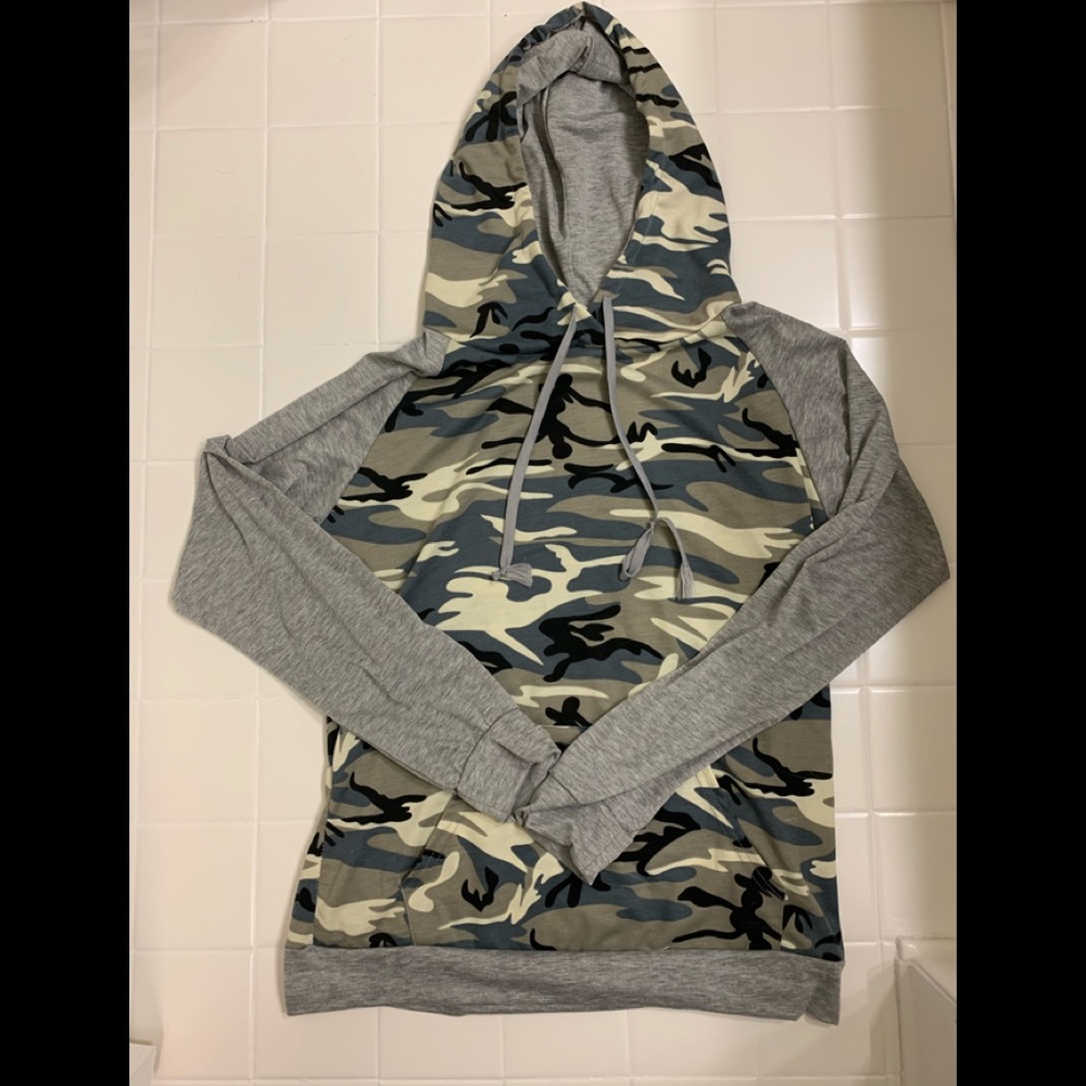 Camouflage Printing Pocket Hoodie Pullover